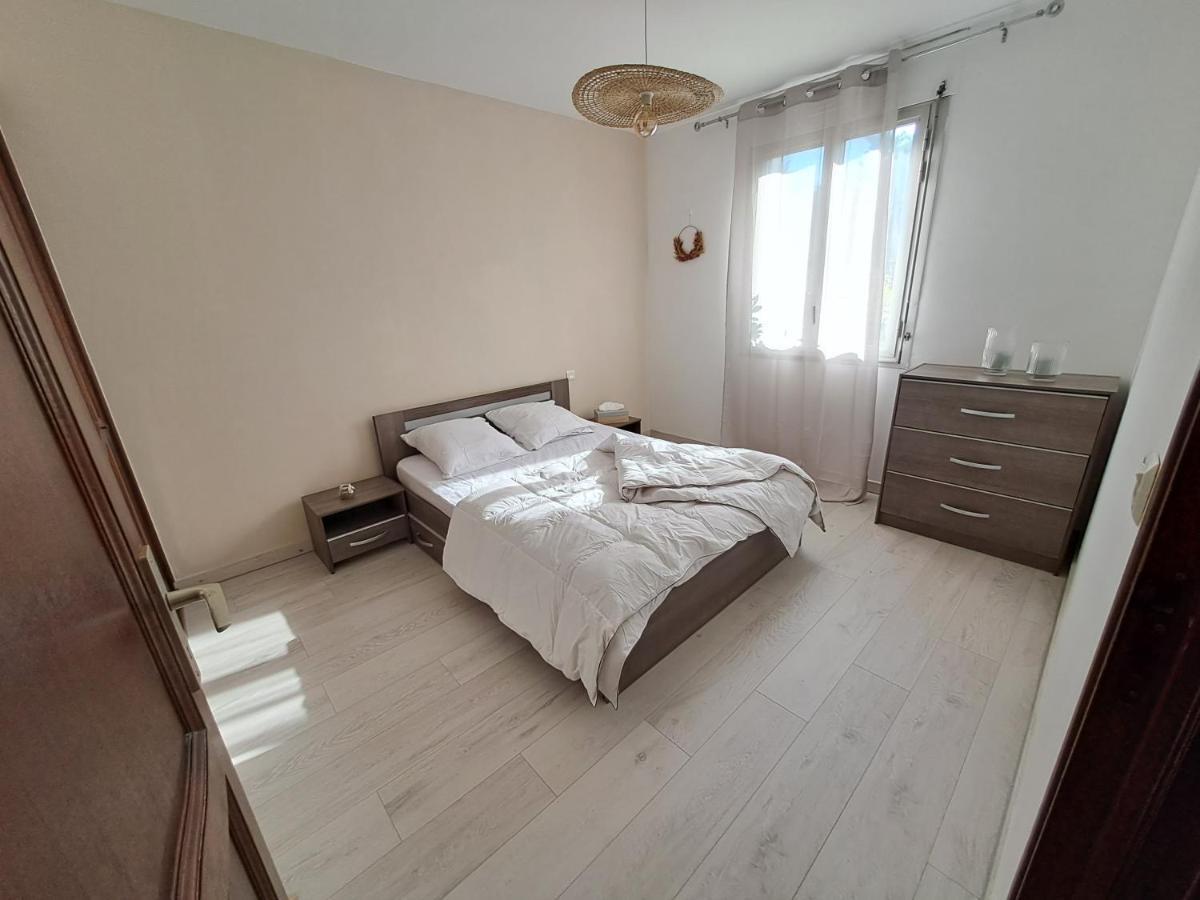 T2 A 2Min Du Centre +Parking Apartment LʼIsle-sur-la-Sorgue Exterior foto