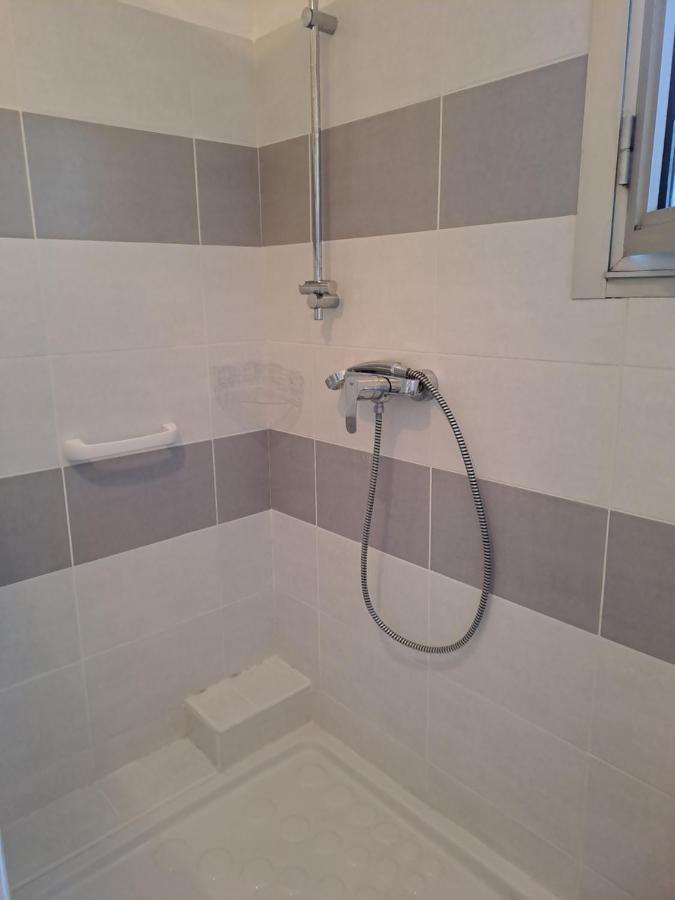 T2 A 2Min Du Centre +Parking Apartment LʼIsle-sur-la-Sorgue Exterior foto